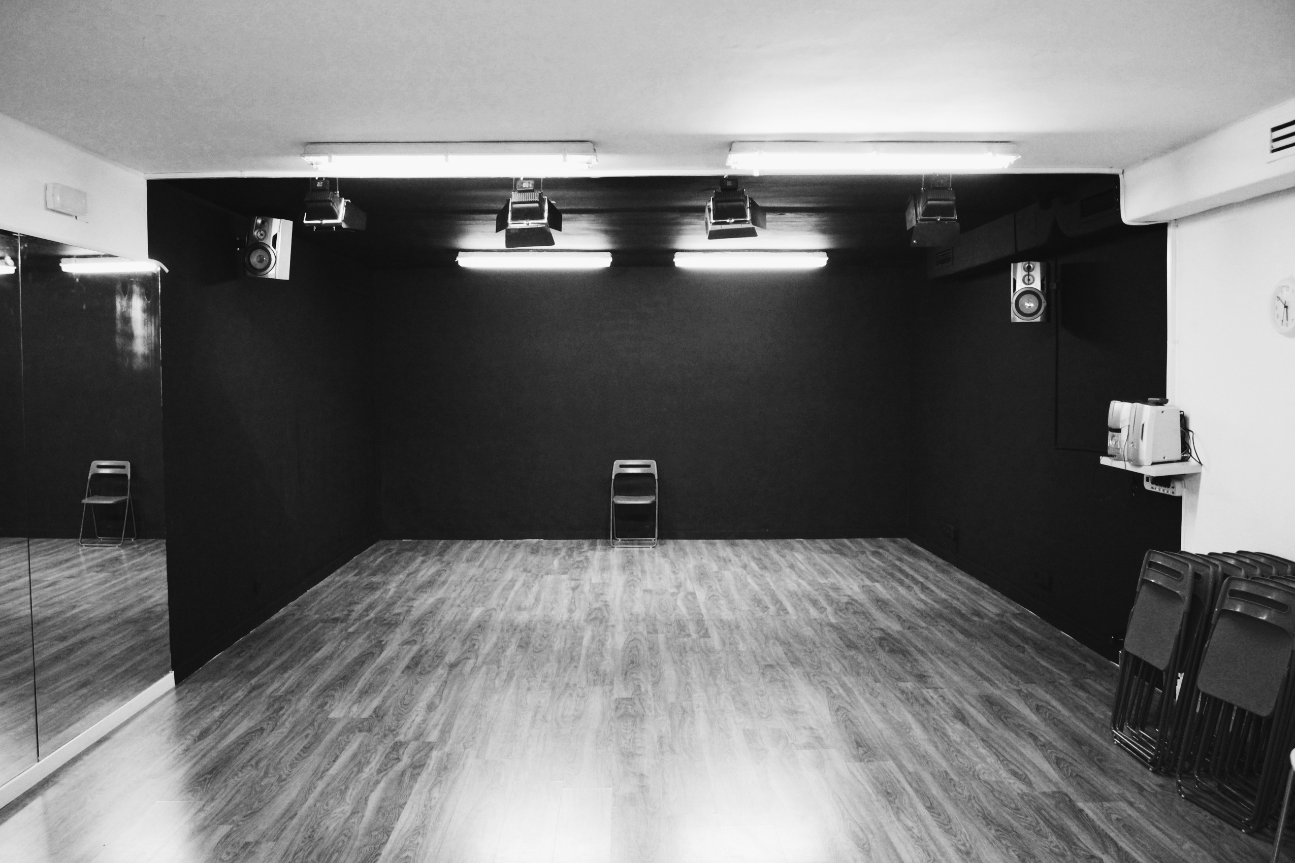 ALQUILER DE AULAS